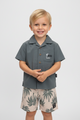 Set 2 pcs short camisa palma gris oxfort para niño
